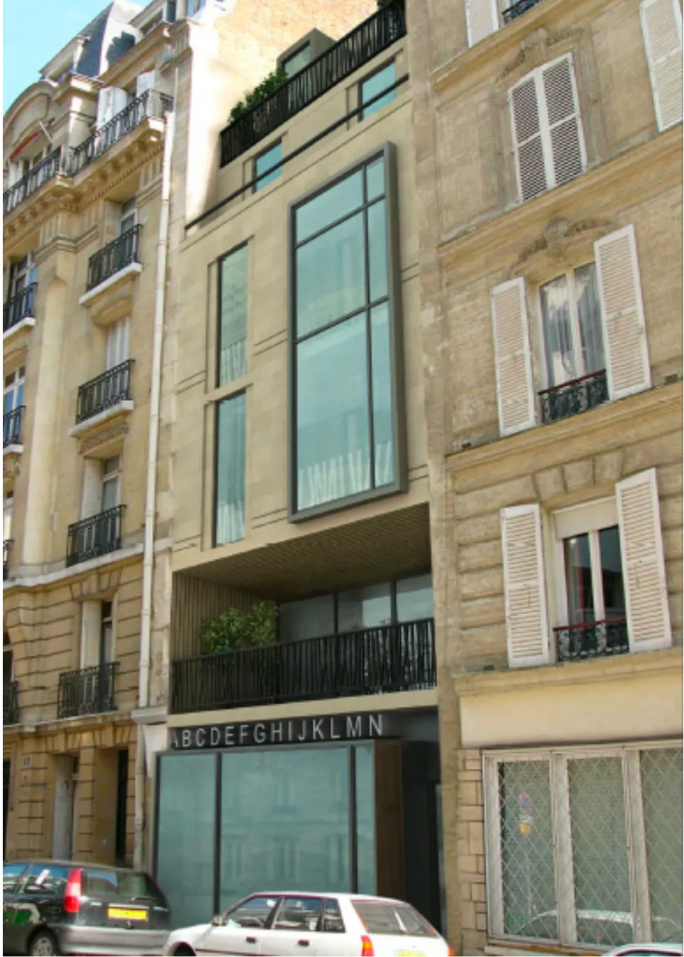 Private mansion at 17 avenue Pierre 1er de Serbie, Paris 16th
