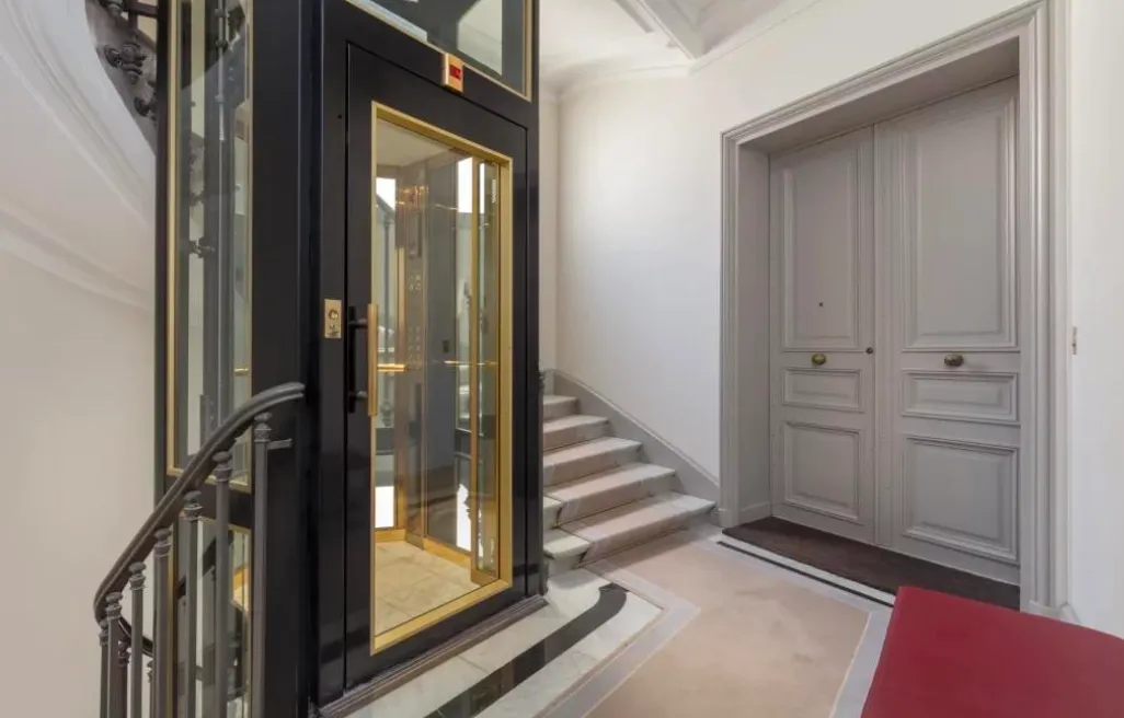 Refurbished Haussmann apartment, rue de Prony, Paris 17th