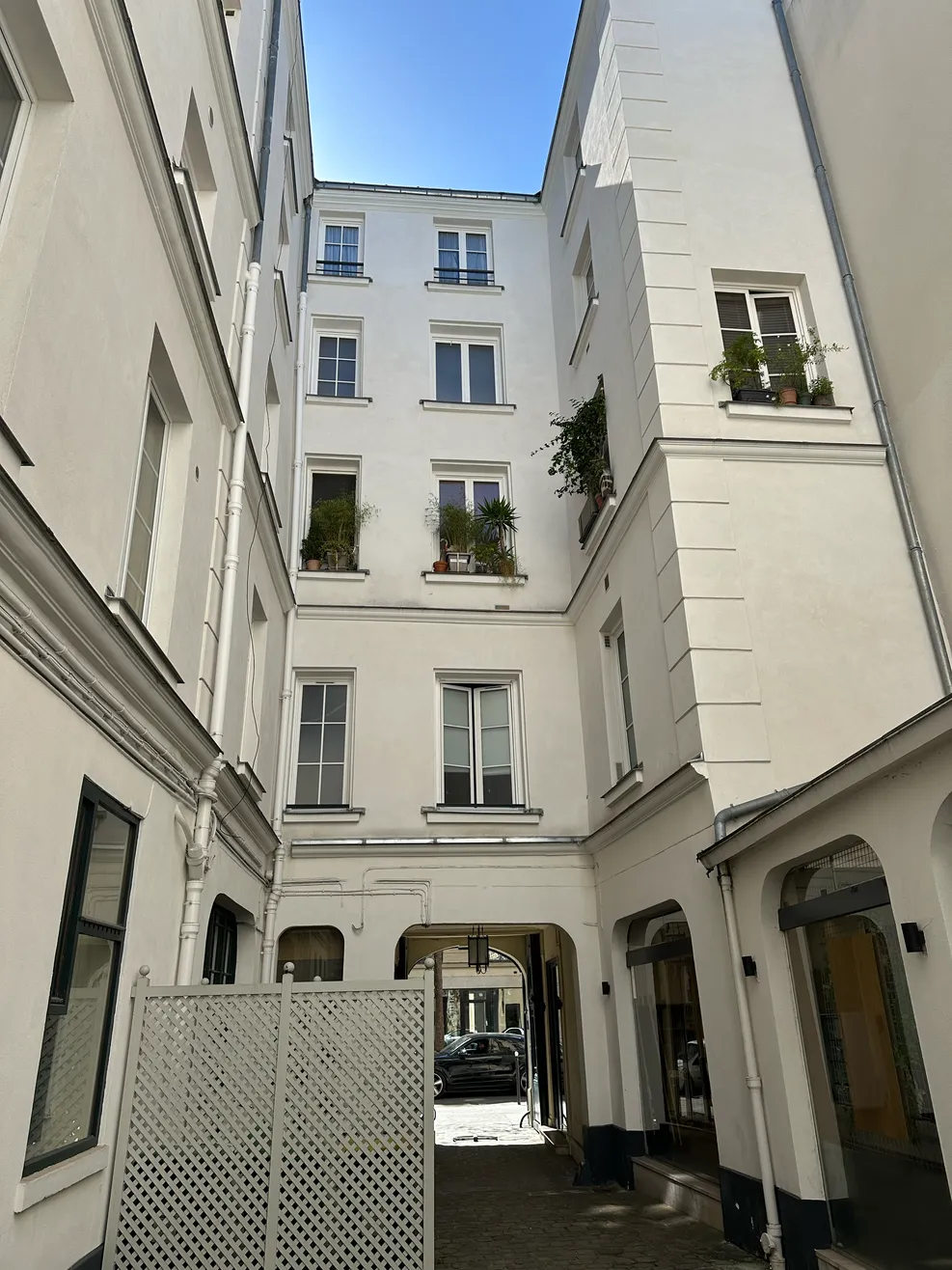 18th-century building at 206 boulevard Saint-Germain, Paris 7th